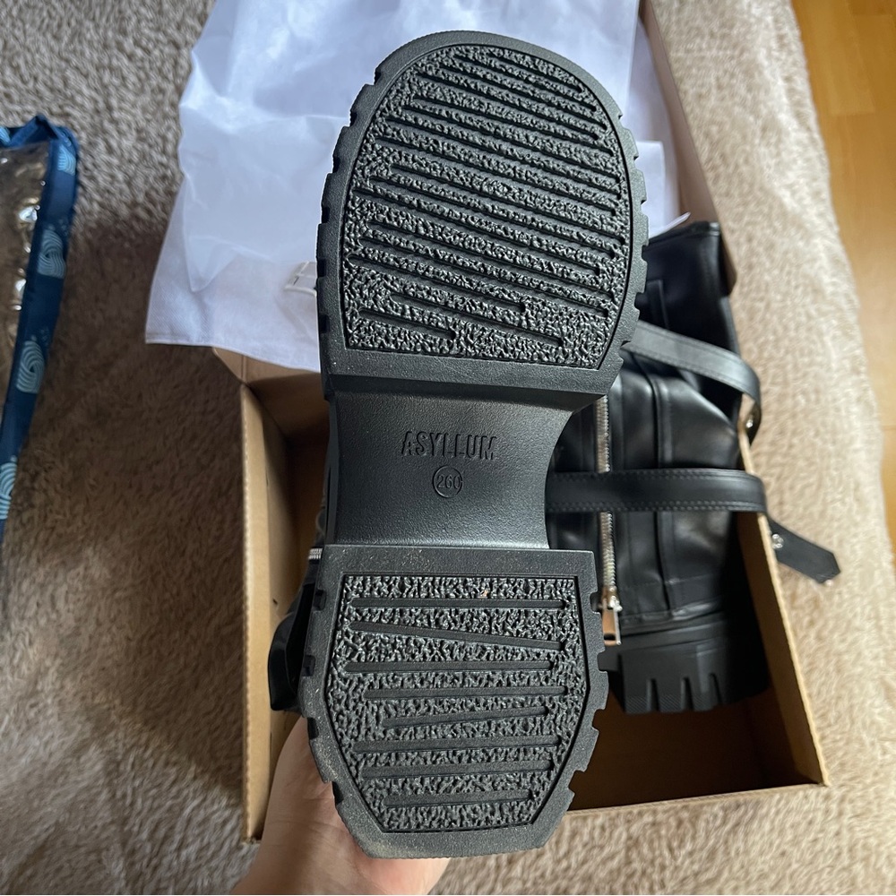 [SOLD]Asyllum Black Belted Platform Fold Over Chunky Boots Size US 9 EU 40 - Picture 5 of 7